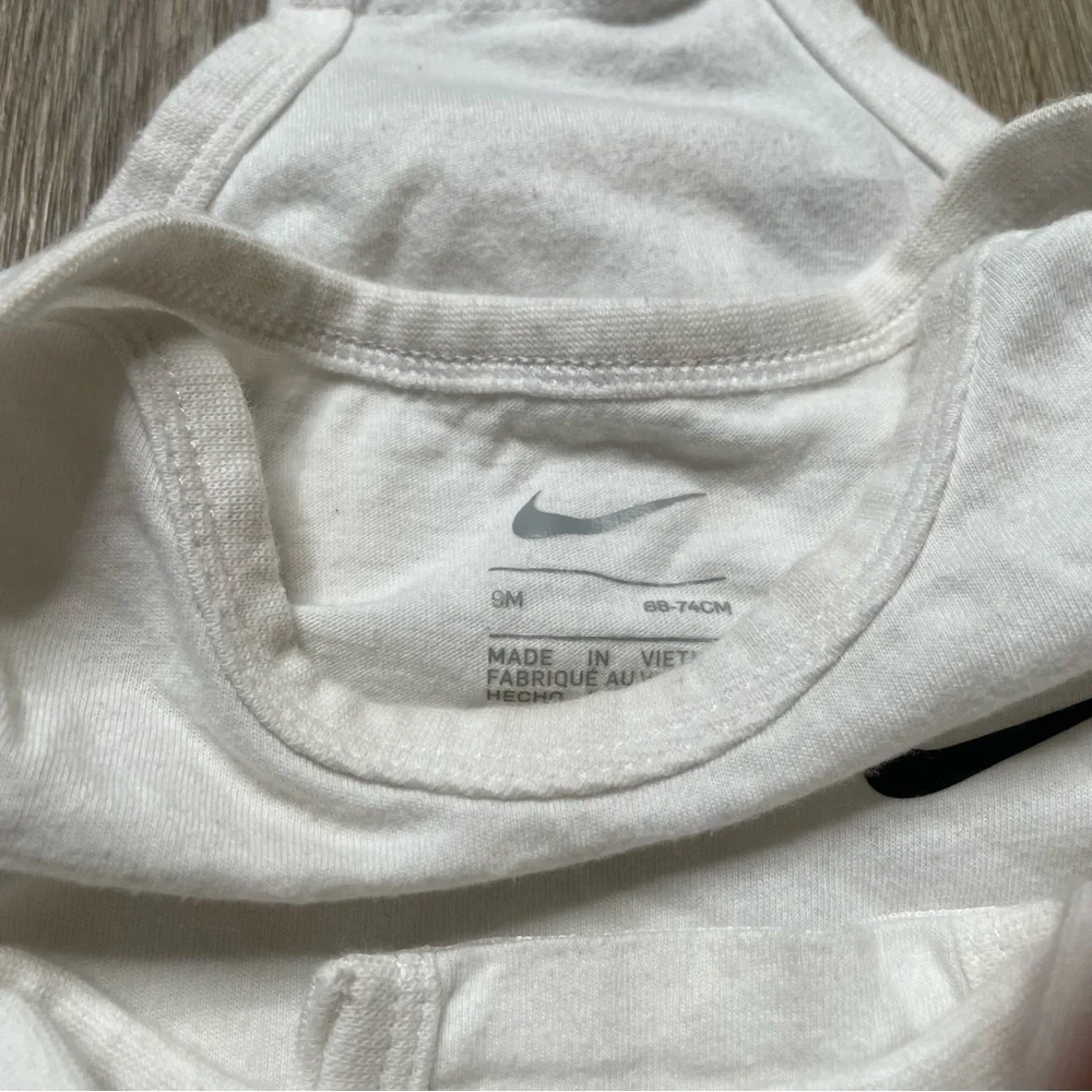 Nike Baby Shirts Summer Bundle of 4 | 6 - 9 months | White, Beige